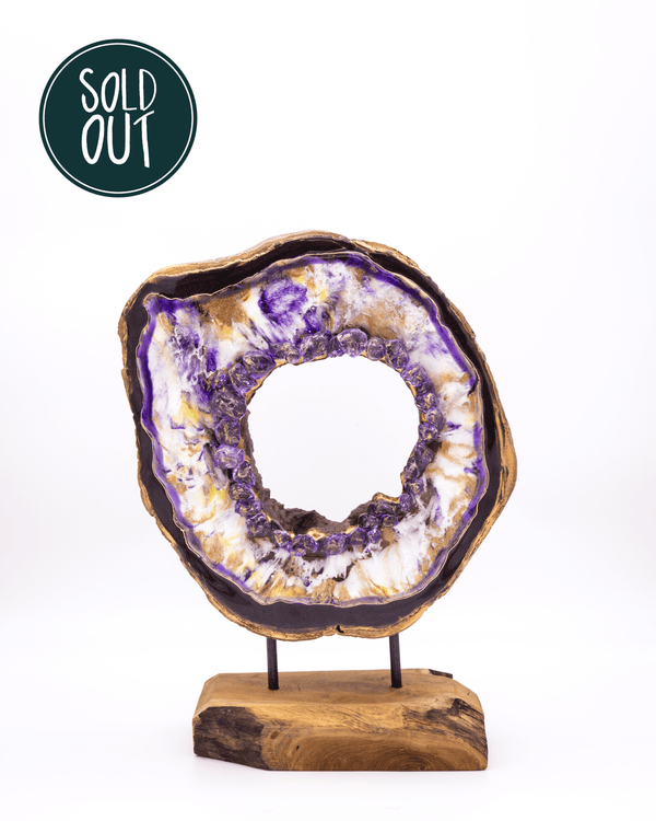 Ornamentständer aus Teakholz mit Resin - Violett Weiß und Kristallen